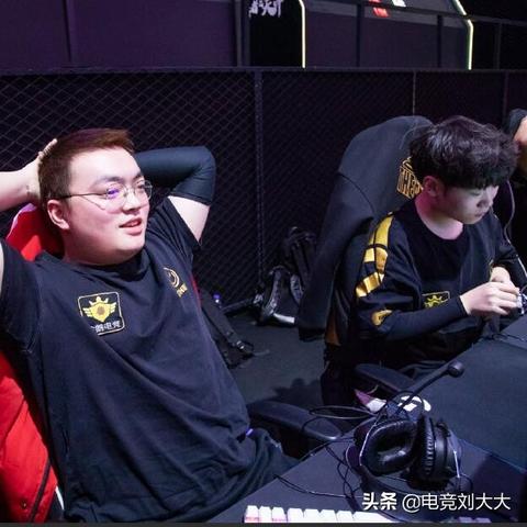 (卧龙无敌攻略)卧龙无敌最强阵容：打造顶级阵容，征战无敌天下！