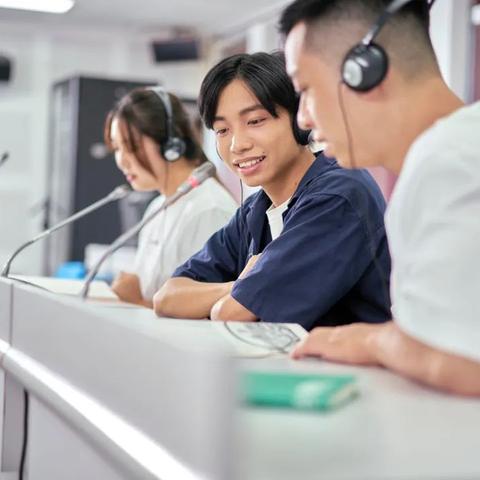 2024澳门正版图库恢复|全面分析解释落实_超清版2.585